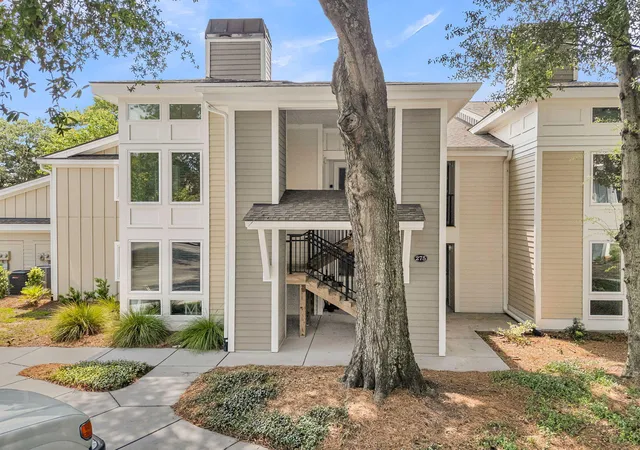 Photo 3 of Townhouse for sale at 275 Alexandra Dr #11, Mount Pleasant, SC 29464 | MLS# 26024299 | Listing updated on 2026-08-27