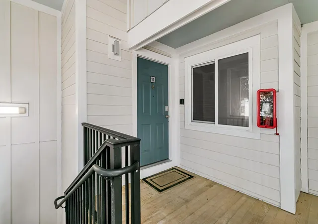 Photo 4 of Townhouse for sale at 275 Alexandra Dr #11, Mount Pleasant, SC 29464 | MLS# 26024299 | Listing updated on 2026-08-27