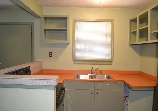 Photo 4 of Townhouse for sale at 867 Colony Dr #F-117, Charleston, SC 29407 | MLS# 26020529 | Listing updated on 2026-08-20