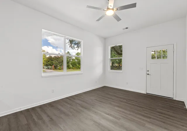 Photo 4 of Single family home for sale at 2013 Robertson Blvd, North Charleston, SC 29406 | MLS# 26020004 | Listing updated on 2026-08-07