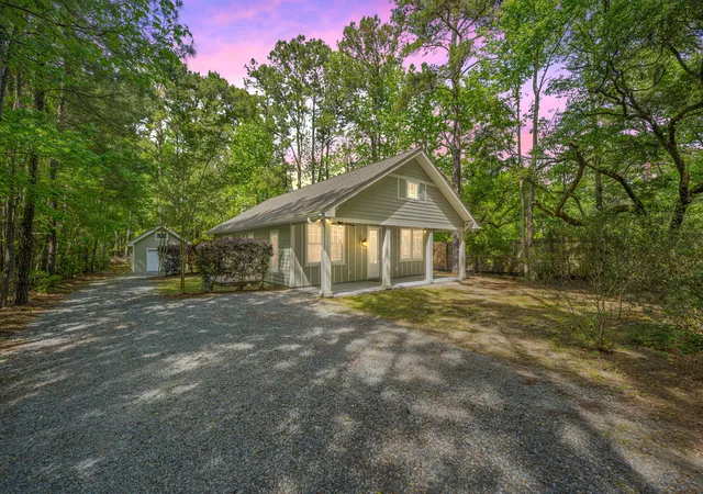 Homes for sale in Johns Island, SC | 6037 Chisolm Rd, Johns Island, SC 29455 | MLS# 26017087