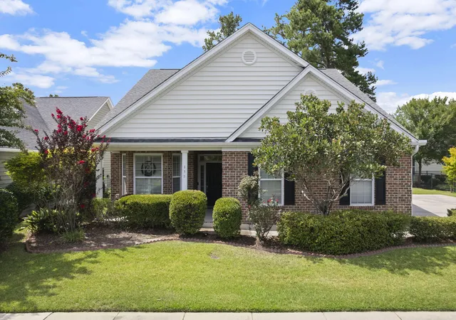 Photo 2 of Single family home for sale at 135 Brutus Ln, Summerville, SC 29485 | MLS# 26022180 | Listing updated on 2026-10-14