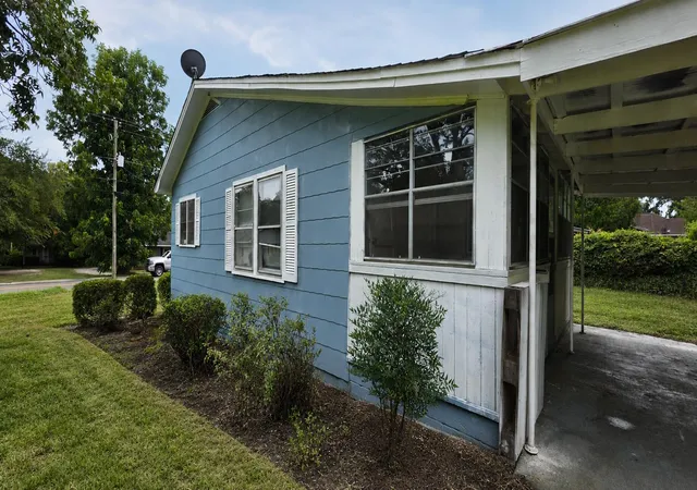 Photo 21 of Single family home for sale at 306 E Hampton St, Elloree, SC 29047 | MLS# 26021446 | Listing updated on 2026-07-28