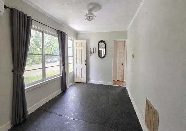 Photo 3 of Single family home for sale at 306 E Hampton St, Elloree, SC 29047 | MLS# 26021446 | Listing updated on 2026-09-07
