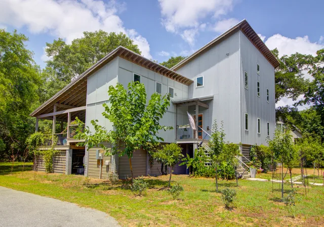Photo 1 of Single family home for sale at 1584 Periwinkle Dr, Mount Pleasant, SC 29466 | MLS# 26016196 | Listing updated on 2026-07-28