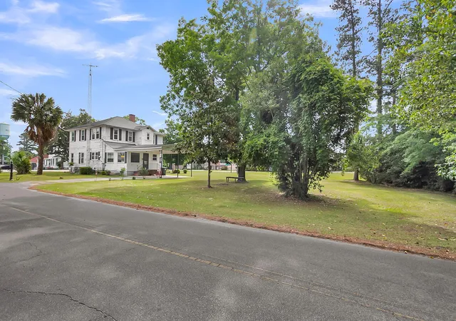 Homes for sale in Saint George, SC | 5539 Memorial Blvd, Saint George, SC 29477 | MLS# 26013315