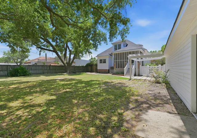 3rd image of 202 E Main St, Moncks Corner, SC 29461 | MLS# 26015005