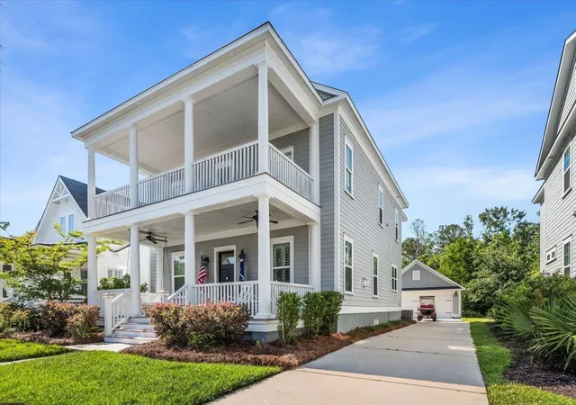 Photo 3 of Single family home for sale at 3582 Backshore Dr, Mount Pleasant, SC 29466 | MLS# 26016916 | Listing updated on 2026-08-12