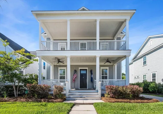 Photo 3 of Single family home for sale at 3582 Backshore Dr, Mount Pleasant, SC 29466 | MLS# 26016916 | Listing updated on 2026-08-12