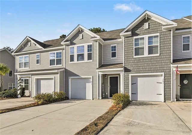 Photo 2 of Townhouse for sale at 699 Hilchot Dr, Summerville, SC 29486 | MLS# 26000639 | Listing updated on 2026-08-31
