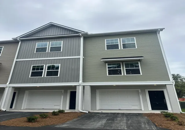 Townhouse for sale at 401 Gravy Train St, Charleston, SC 29414 | MLS# 26015724 | Listing updated on 2026-09-08