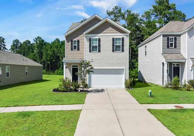 Photo 2 of Single family home for sale at 639 Silver Spruce St, Summerville, SC 29486 | MLS# 26018322 | Listing updated on 2026-08-10