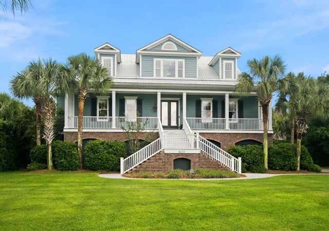 Photo 3 of Single family home for sale at 5027 Barrier Is Ct, Mount Pleasant, SC 29466 | MLS# 26017775 | Listing updated on 2026-08-10