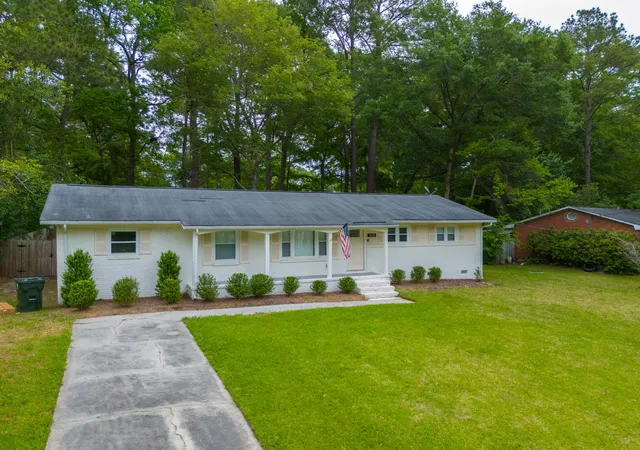 3rd image of 308 Forest Cir, Summerville, SC 29483 | MLS# 26007755