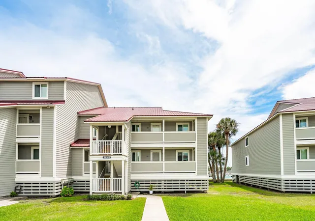 Photo 3 of Townhouse for sale at 47 W Mariners Cay Dr, Folly Beach, SC 29439 | MLS# 26022558 | Listing updated on 2026-08-12