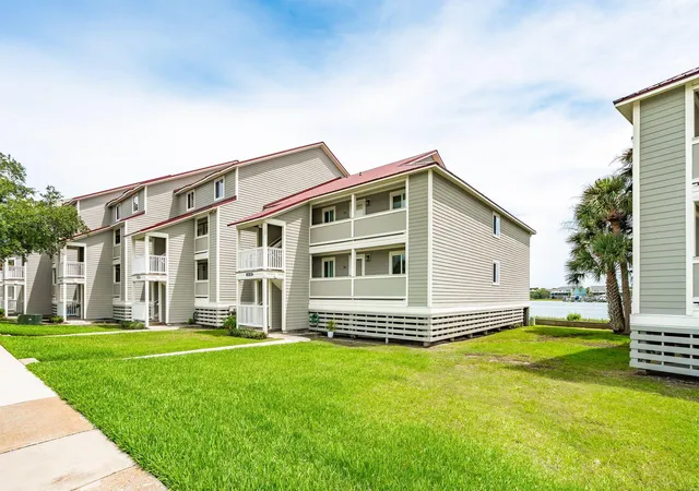 Photo 3 of Townhouse for sale at 47 W Mariners Cay Dr, Folly Beach, SC 29439 | MLS# 26022558 | Listing updated on 2026-08-12