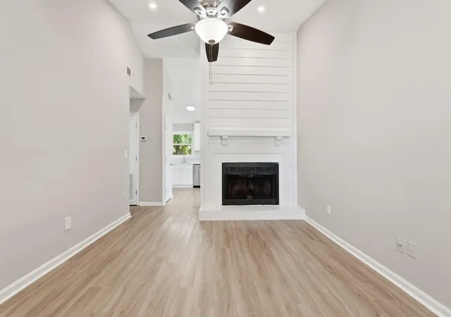 Listing Photo 4 - Condo for sale in building located at 5230 Scarsdale Ave, North Charleston, SC 29418 - Unit #B