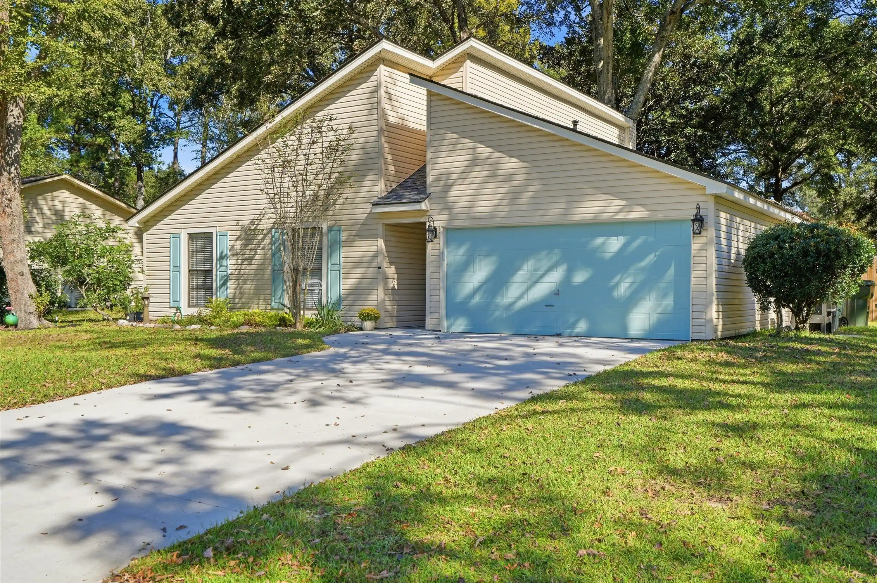 Photo 1 of Single family home for sale at 1816 Overrun St, Charleston, SC 29414 | MLS# 26028938 | Listing updated on 2026-10-22