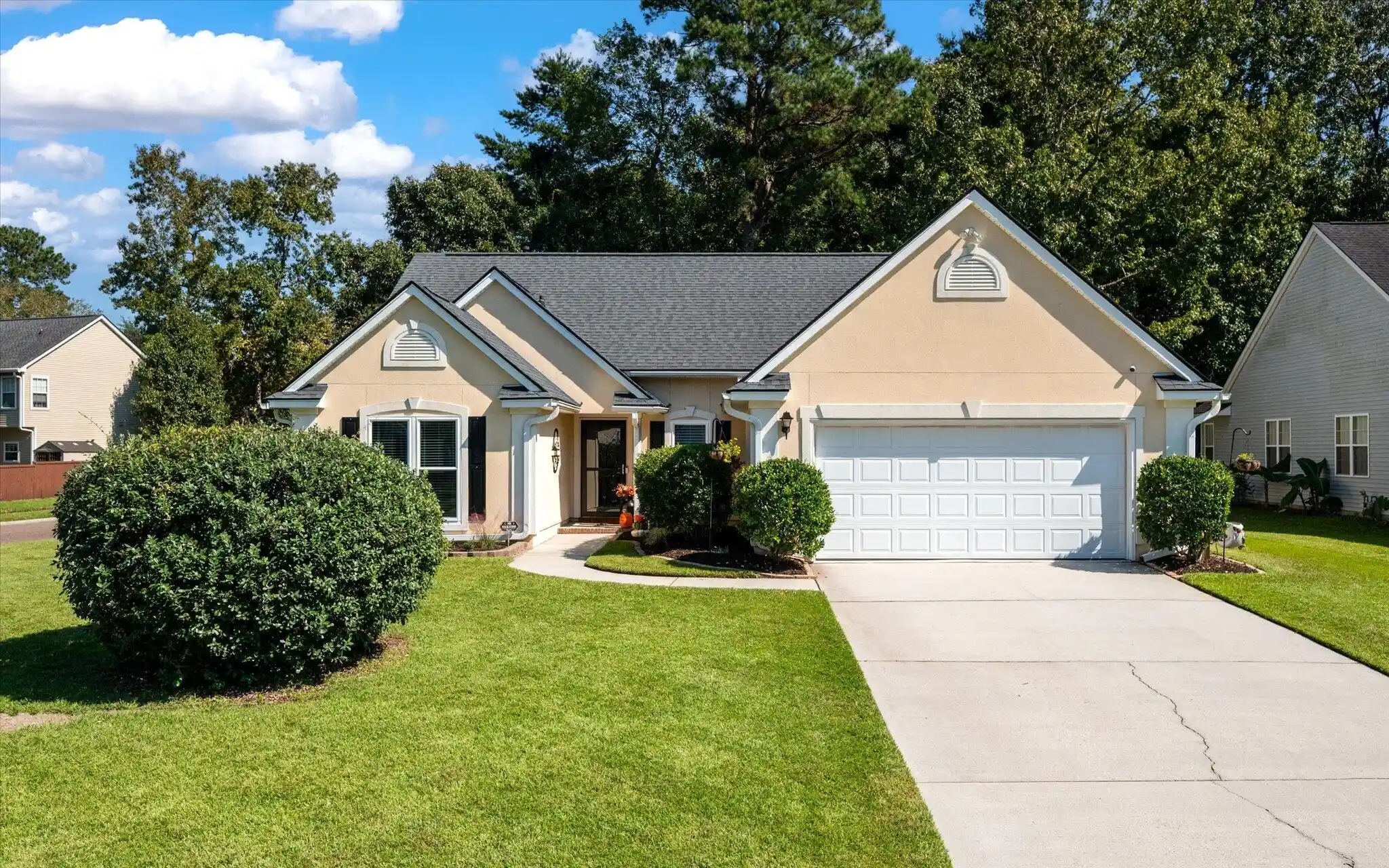 Photo 1 of Single family home for sale at 326 Cabrill Dr, Charleston, SC 29414 | MLS# 26028521 | Listing updated on 2026-10-27