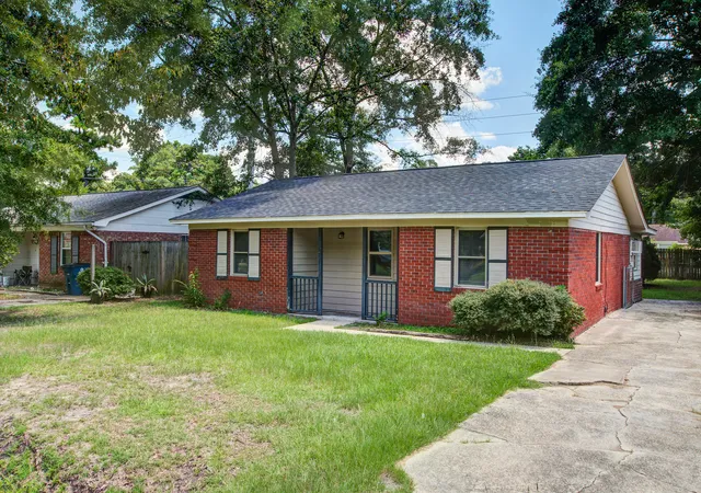 Photo 3 of Single family home for sale at 997 Margaret Dr, Ladson, SC 29456 | MLS# 26023015 | Listing updated on 2026-08-25