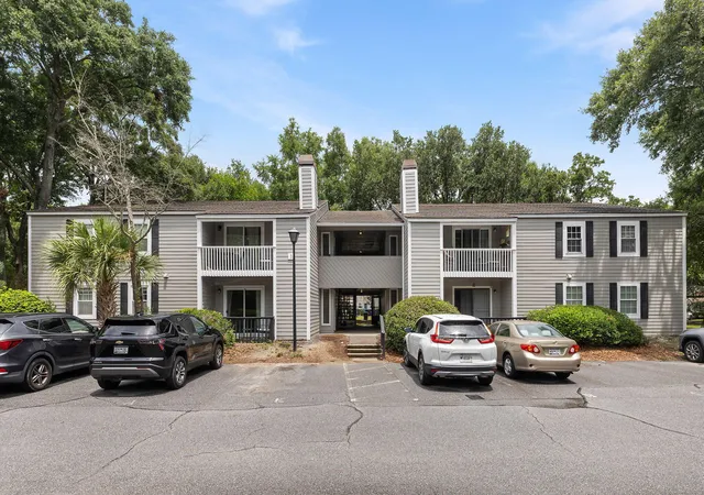 Photo 1 of Townhouse for sale at 1054 Anna Knapp #1G, Mount Pleasant, SC 29464 | MLS# 26020446 | Listing updated on 2026-08-26