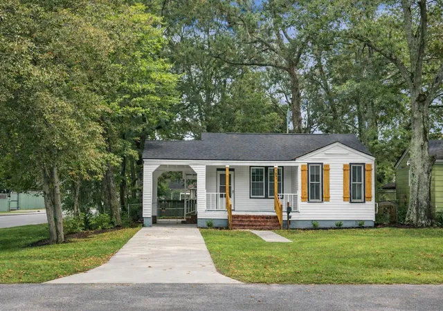 Photo 3 of Single family home for sale at 2601 S Allen Dr, North Charleston, SC 29405 | MLS# 26022265 | Listing updated on 2026-09-18