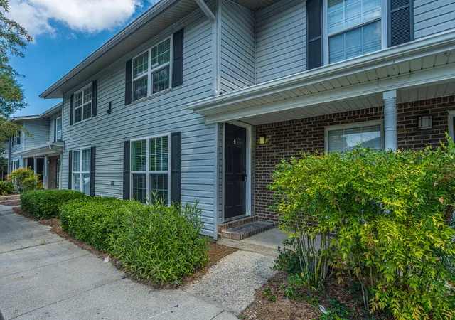 Photo 3 of Townhouse for sale at 2494 Etiwan Ave #Unit 4j, Charleston, SC 29414 | MLS# 26023829 | Listing updated on 2026-09-11