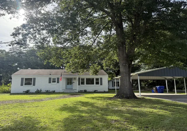 Photo 1 of Single family home for sale at 1060 Pauline Ave, Charleston, SC 29412 | MLS# 26020145 | Listing updated on 2026-10-05