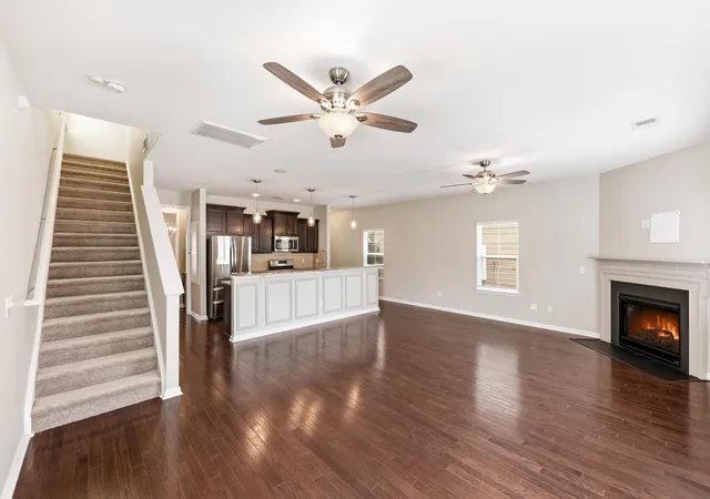 Photo 3 of Single family home for sale at 420 Verbena Ave, Summerville, SC 29483 | MLS# 26018731 | Listing updated on 2026-09-11
