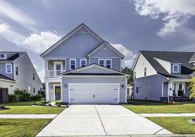 Single family home for sale at 271 Bering Ln, Summerville, SC 29486 | MLS# 26029449