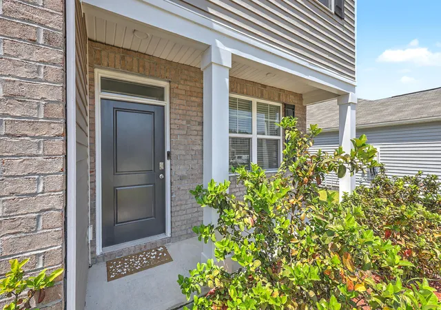 Photo 3 of Single family home for sale at 413 Cedarview Rd, Summerville, SC 29486 | MLS# 26019258 | Listing updated on 2026-10-16