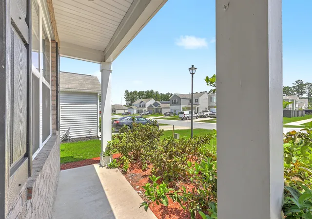 Photo 3 of Single family home for sale at 413 Cedarview Rd, Summerville, SC 29486 | MLS# 26019258 | Listing updated on 2026-10-16