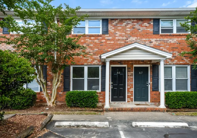 Homes for sale in Charleston, SC | 1810 Mepkin Rd #A6, Charleston, SC 29407 | MLS# 26015370