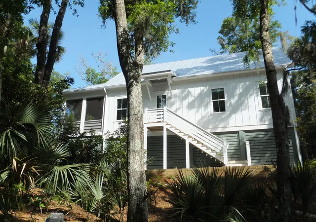 Homes for sale in Edisto Island, SC | 575 Pelican Ct, Edisto Island, SC 29438 | MLS# 26015616