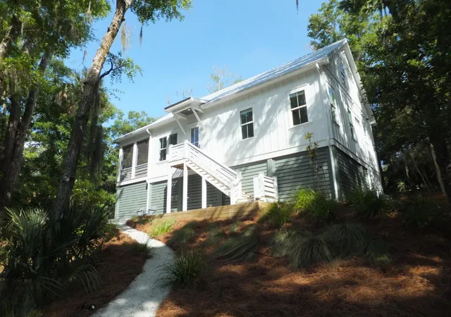 Homes for sale in Edisto Island, SC | 575 Pelican Ct, Edisto Island, SC 29438 | MLS# 26015616