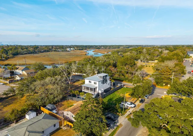 Homes for sale in Mount Pleasant, SC | 121 Simmons St, Mount Pleasant, SC 29464 | MLS# 26018821