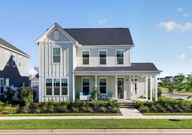 Homes for sale in Summerville, SC | 722 Blueway Ave, Summerville, SC 29486 | MLS# 26014364