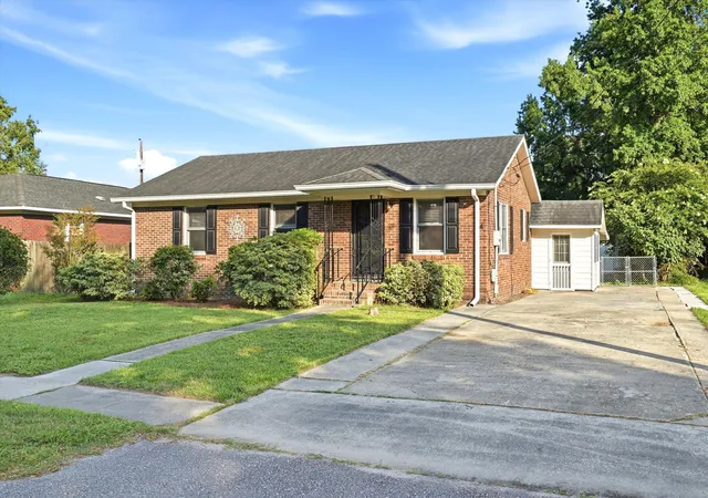 Photo 1 of Single family home for sale at 4239 Paramount Dr, North Charleston, SC 29405 | MLS# 26021043 | Listing updated on 2026-09-05
