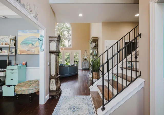 Photo 3 of Single family home for sale at 19 Silver Oak Dr, Hilton Head Island, SC 29926 | MLS# 26023057 | Listing updated on 2026-09-08