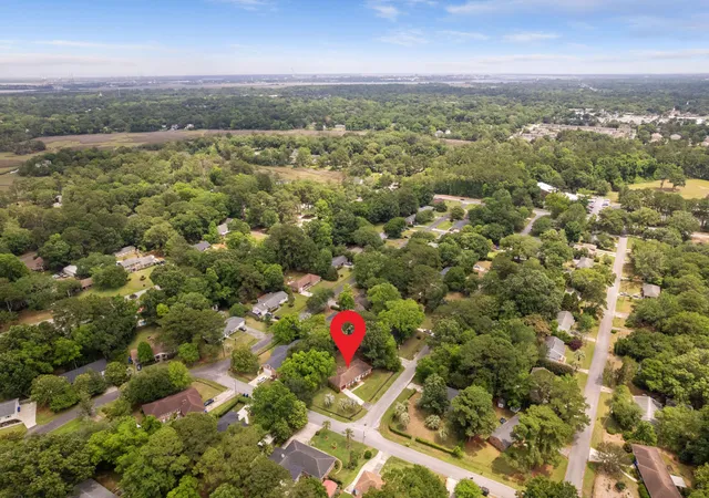 Photo 4 of Single family home for sale at 1851 Gippy Ln, Charleston, SC 29407 | MLS# 26015740 | Listing updated on 2026-09-17