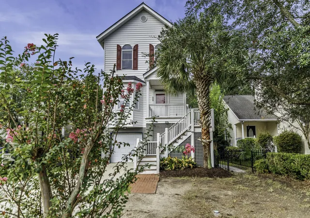 Photo 3 of Sale Pending at 819 Harbor Pl Dr, Charleston, SC 29412 | MLS# 26022347 | Listing updated on 2026-09-06