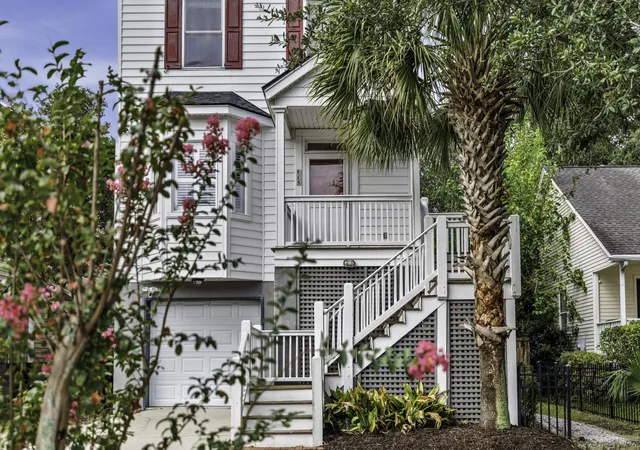 Photo 4 of Sale Pending at 819 Harbor Pl Dr, Charleston, SC 29412 | MLS# 26022347 | Listing updated on 2026-09-06