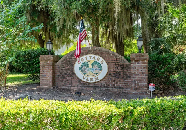 Photo 1 of Single family home for sale at 354 Cottage Farm Dr, Beaufort, SC 29902 | MLS# 26023504 | Listing updated on 2026-09-14