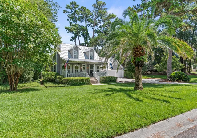 Photo 4 of Single family home for sale at 354 Cottage Farm Dr, Beaufort, SC 29902 | MLS# 26023504 | Listing updated on 2026-09-14