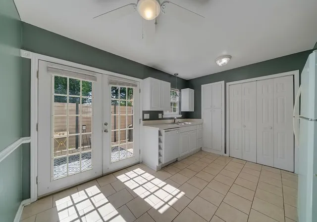Photo 4 of Townhouse for sale at 1423 Ashley River Rd #4b, Charleston, SC 29407 | MLS# 26014890 | Listing updated on 2026-09-01