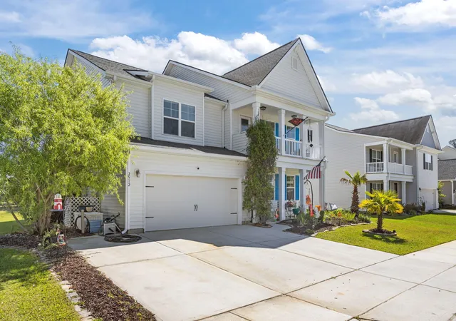 Photo 2 of Single family home for sale at 2512 Hummingbird Ln, Summerville, SC 29483 | MLS# 26017721 | Listing updated on 2026-09-10