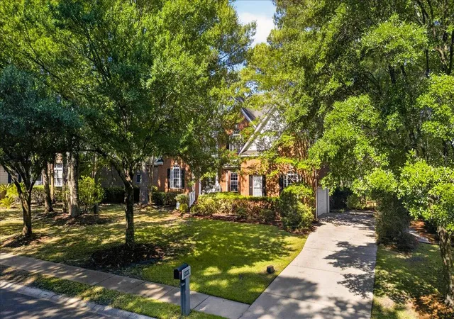 Photo 3 of Single family home for sale at 8843 E Fairway Woods Dr, North Charleston, SC 29420 | MLS# 26020279 | Listing updated on 2026-08-24