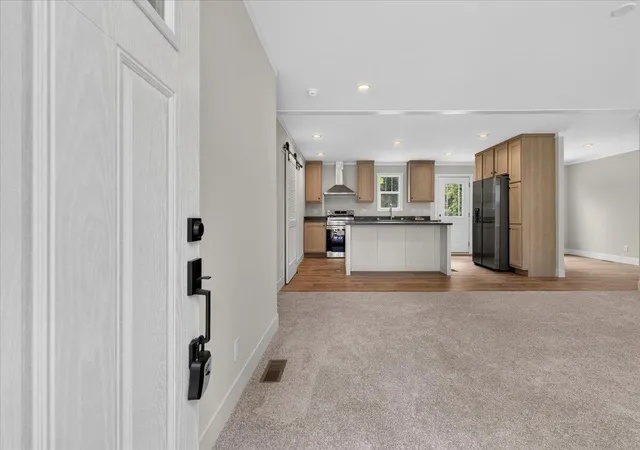 Photo 3 of Single family home for sale at 1658 Calamus Pond Rd, Summerville, SC 29486 | MLS# 26019140 | Listing updated on 2026-09-22