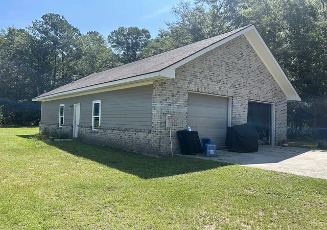 Photo 4 of Single family home for sale at 7078 Savannah Hwy, Ravenel, SC 29470 | MLS# 25023669 | Listing updated on 2026-08-08