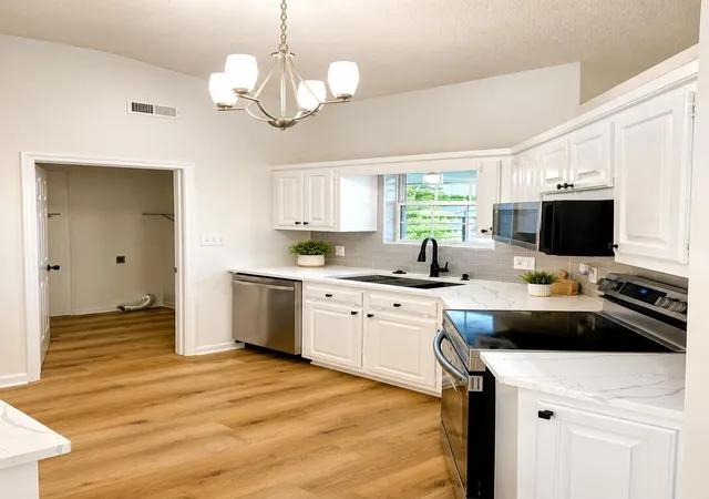 Photo 3 of Single family home for sale at 9668 Middleton Ct, Murrells Inlet, SC 29576 | MLS# 26023915 | Listing updated on 2026-09-15
